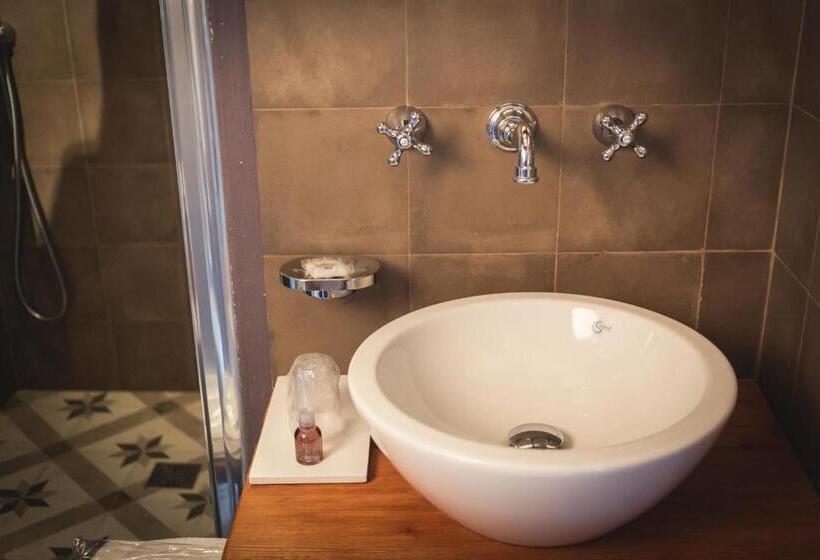 פנסיון Piccola Torre Maison