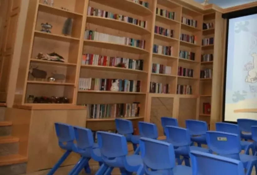 Majatalo Sihirli Kitap Kahve Konuk Evi