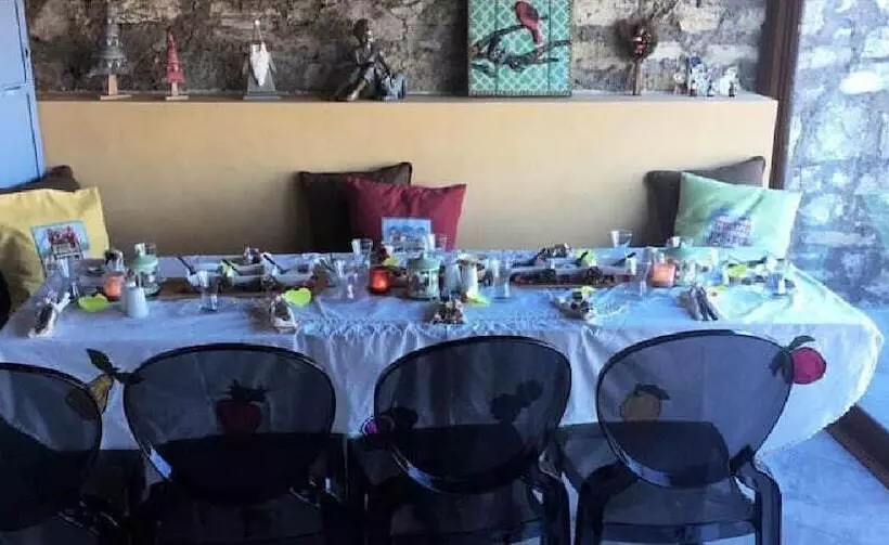 Majatalo Sihirli Kitap Kahve Konuk Evi