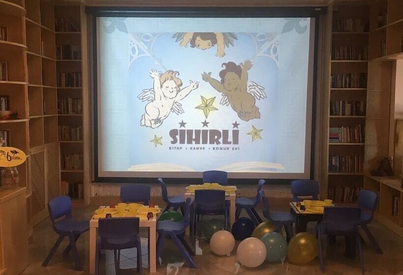 Пансион Sihirli Kitap Kahve Konuk Evi