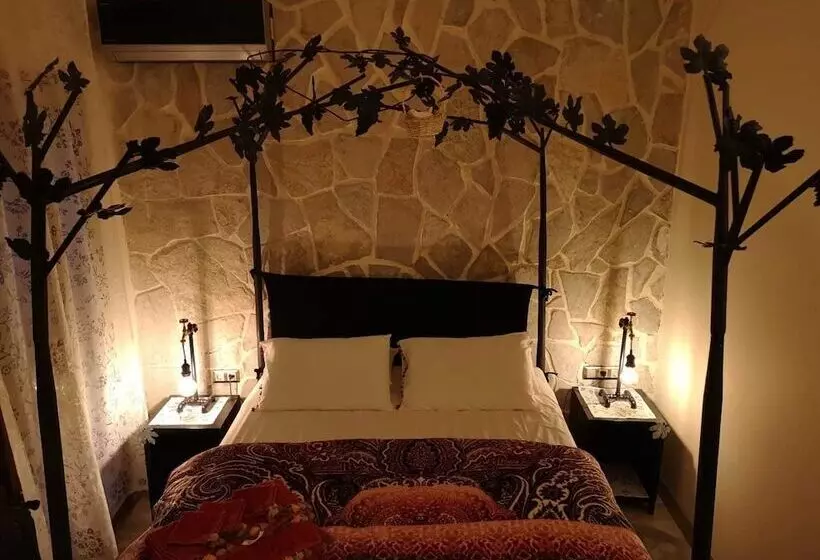 Majatalo Sihirli Kitap Kahve Konuk Evi