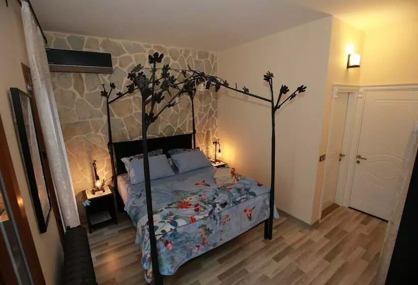 Majatalo Sihirli Kitap Kahve Konuk Evi