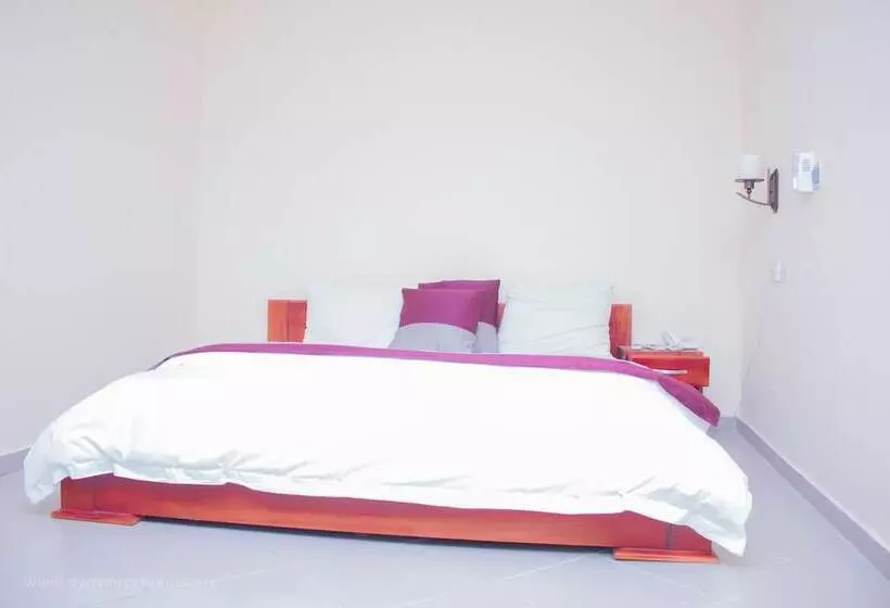 Sheilas Executive Hotel & Lodge