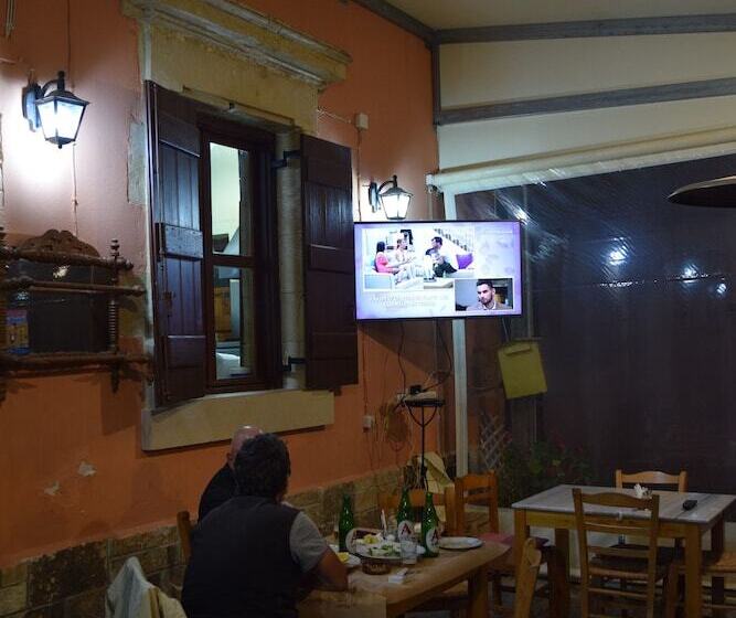 Venetian Cistern Villa