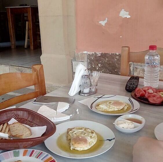 Venetian Cistern Villa