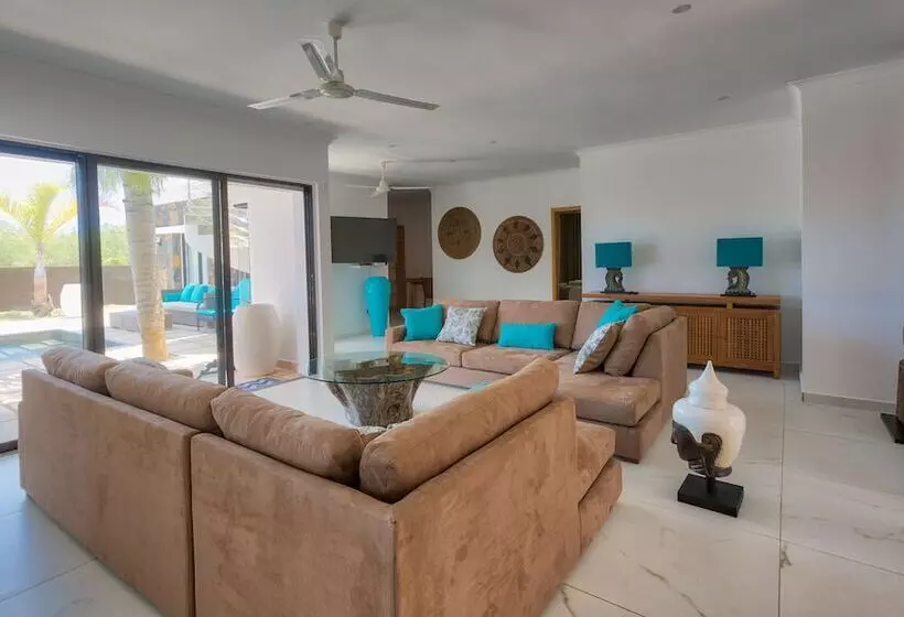 Villa De Haut Standing Diroma