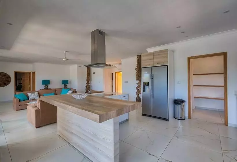 Villa De Haut Standing Diroma