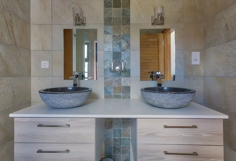 Villa De Haut Standing Diroma