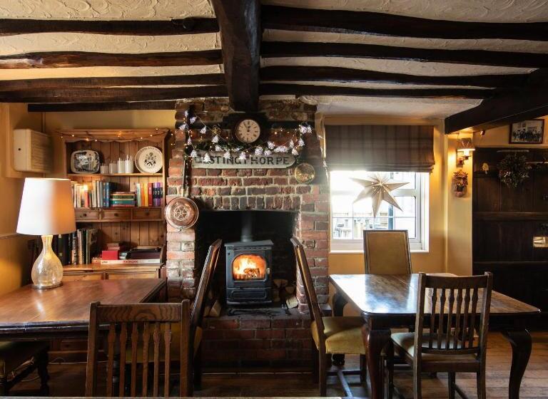 客栈  The Pheasant Pub At Gestingthorpe Stylish Boutique Rooms In The Coach House