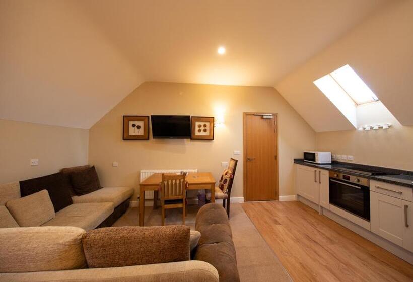 客栈  The Pheasant Pub At Gestingthorpe Stylish Boutique Rooms In The Coach House