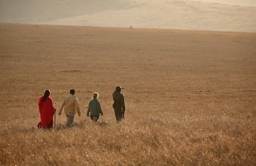 هتل Elewana Lewa Safari Camp