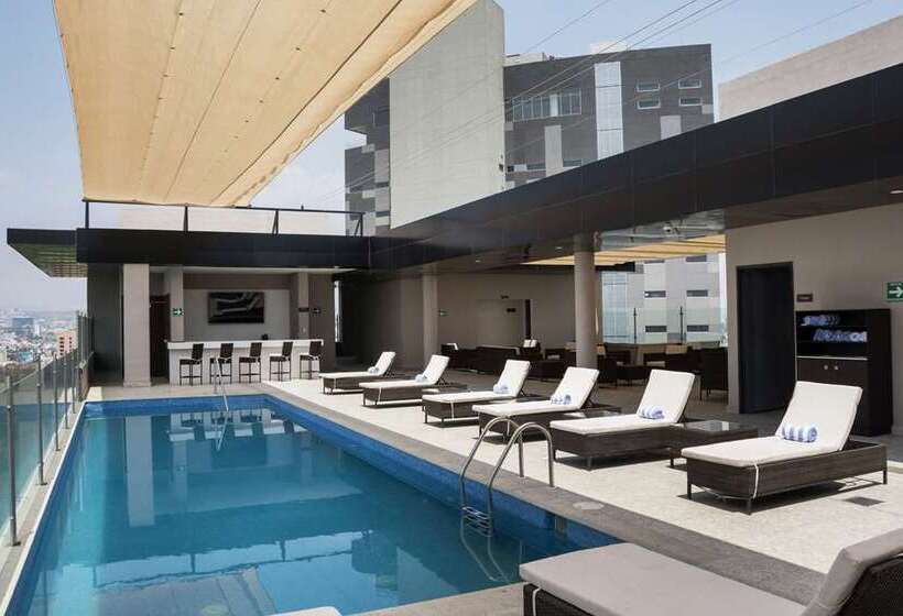 هتل Hampton Inn San Luis Potosi