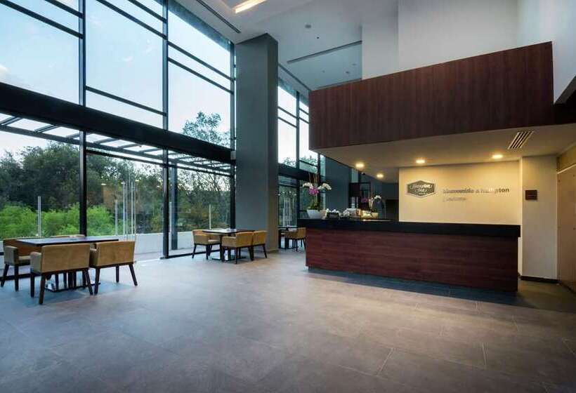 هتل Hampton Inn San Luis Potosi