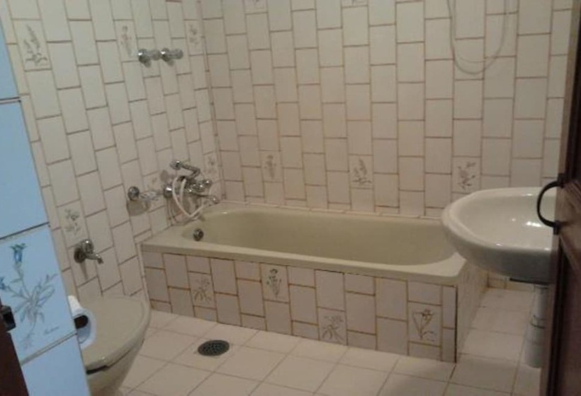 هتل Niva Niwa Lodge