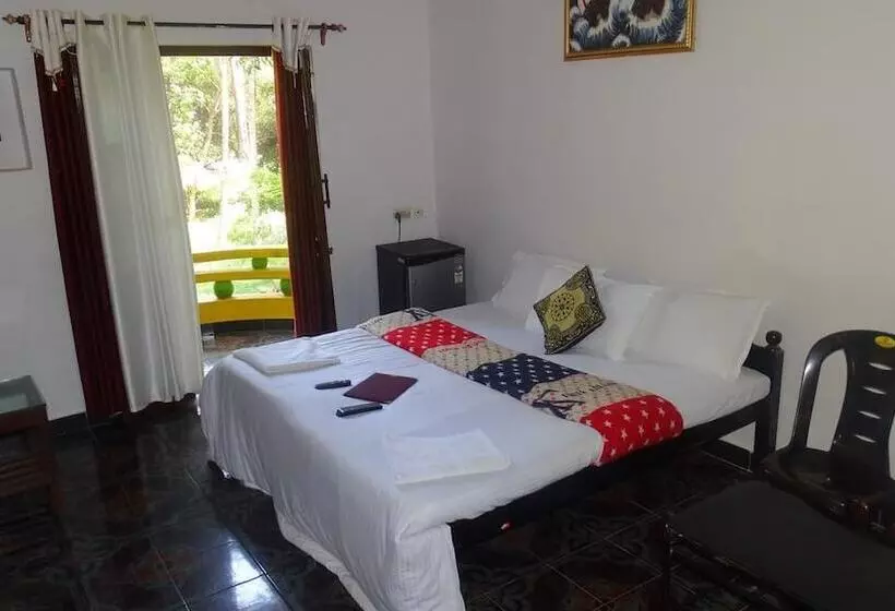 Pension (Hôtel basse catégorie) Thomson House