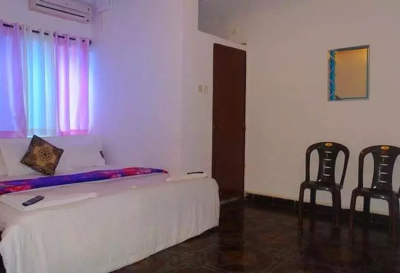 Pension (Hôtel basse catégorie) Thomson House