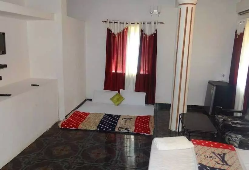 Pension (Hôtel basse catégorie) Thomson House