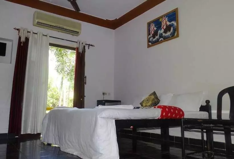 Pension (Hôtel basse catégorie) Thomson House