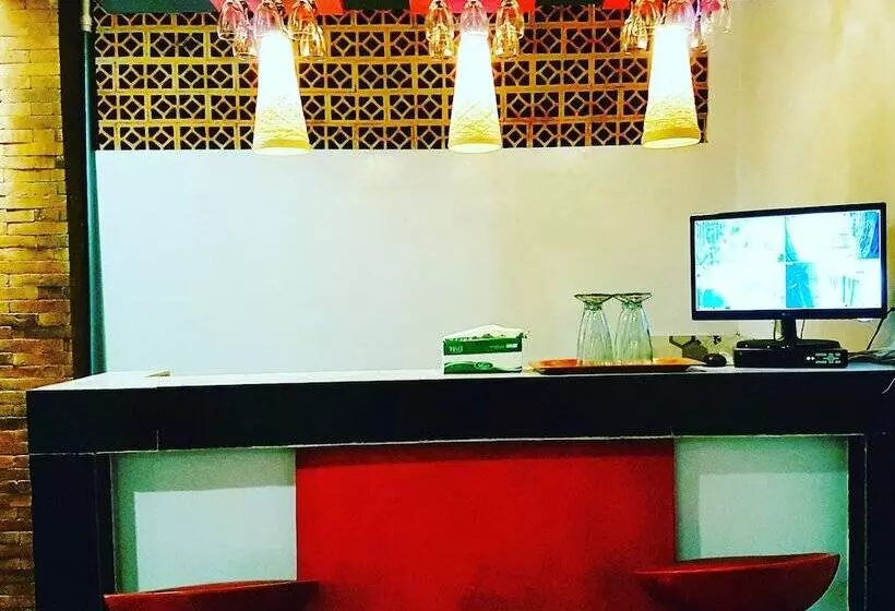 پانسیون Valomia Guest House