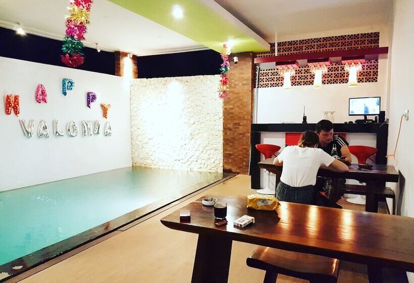 ペンション Valomia Guest House