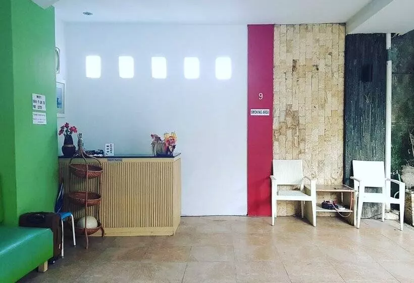 پانسیون Valomia Guest House
