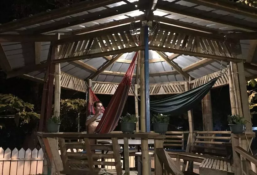 پانسیون Yogi Dives B&b