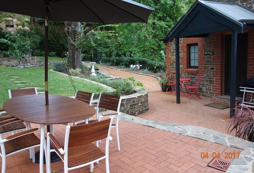 Sherwoode Bed And Breakfast