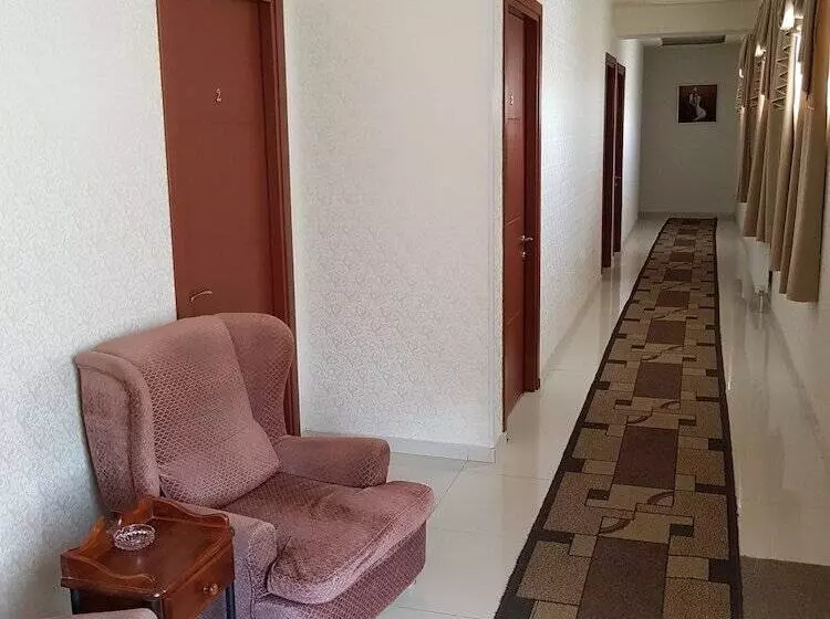 هتل 999