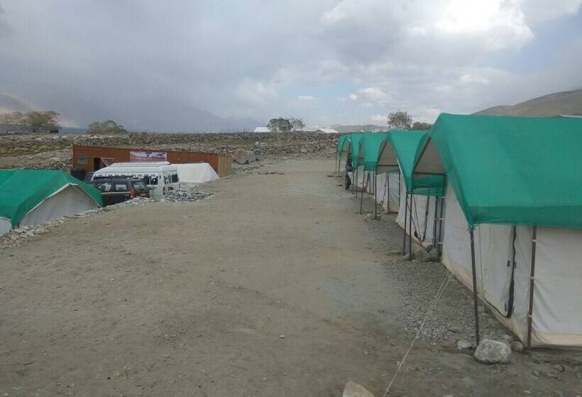 Hotel Auspicious Camps And Cottages