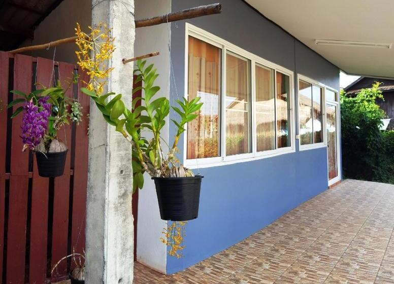 בית מלון כפרי Family House Resort