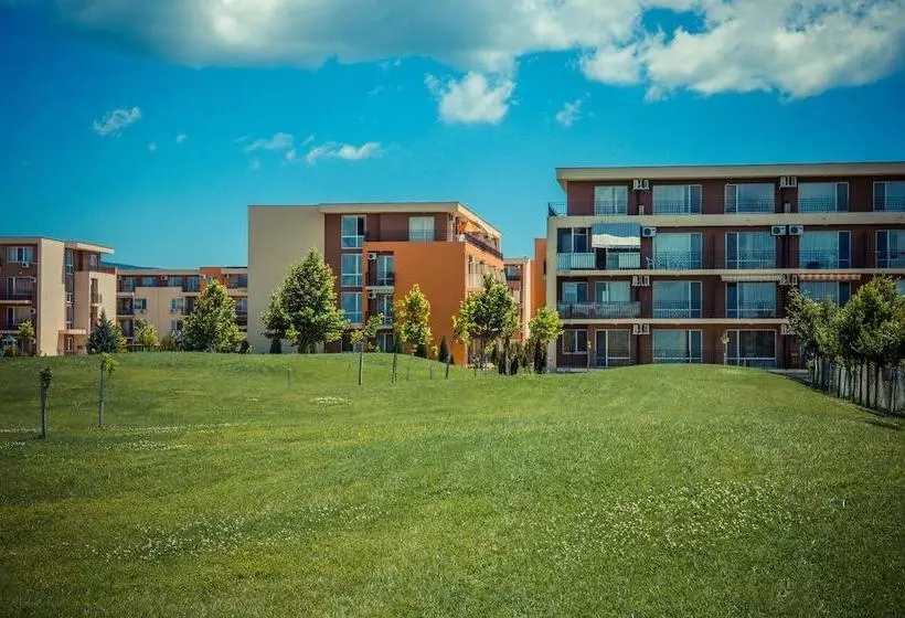 Hotelli Holiday Garden Resort