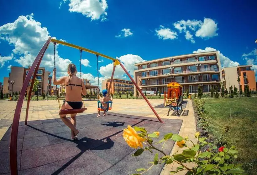 Hotelli Holiday Garden Resort