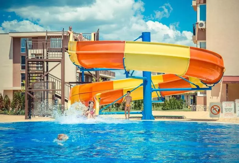 Hotelli Holiday Garden Resort
