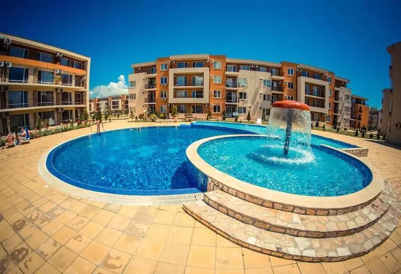 Hotelli Holiday Garden Resort