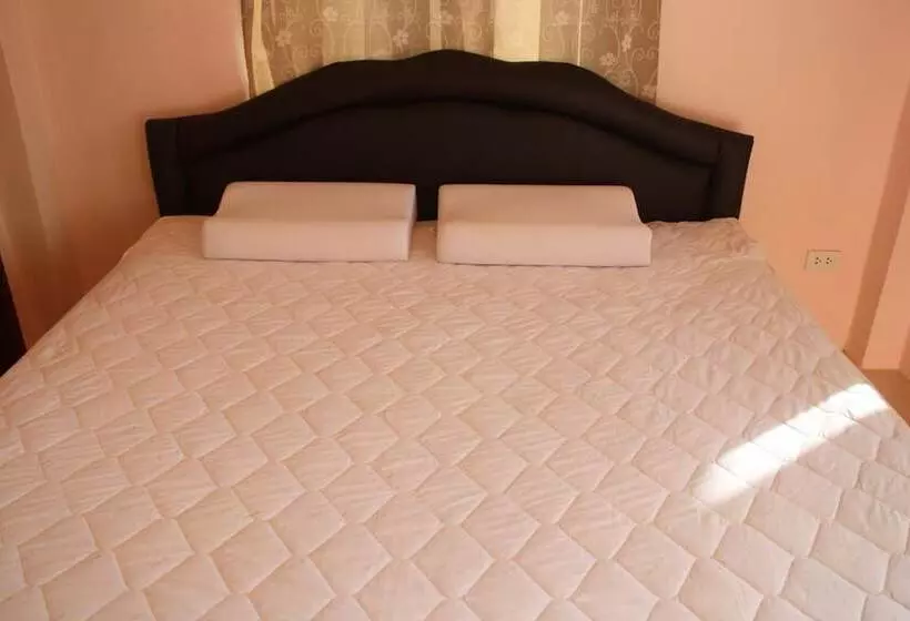 Hotelli Panna Kalong