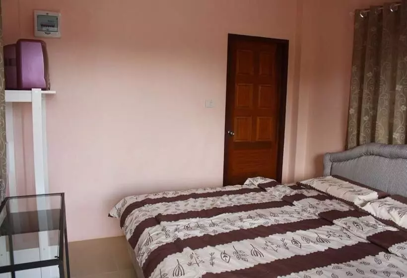 Hotelli Panna Kalong