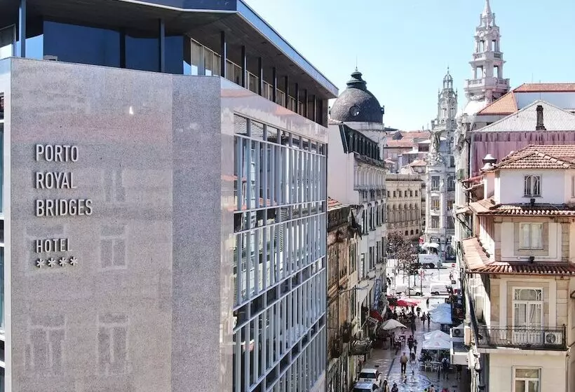 Hotelli Porto Royal Bridges