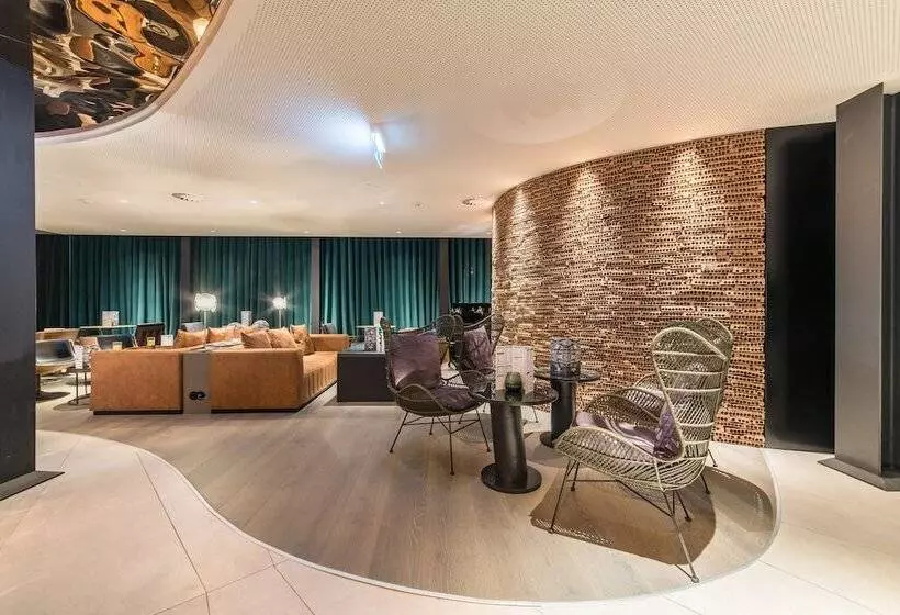 Hotelli Porto Royal Bridges