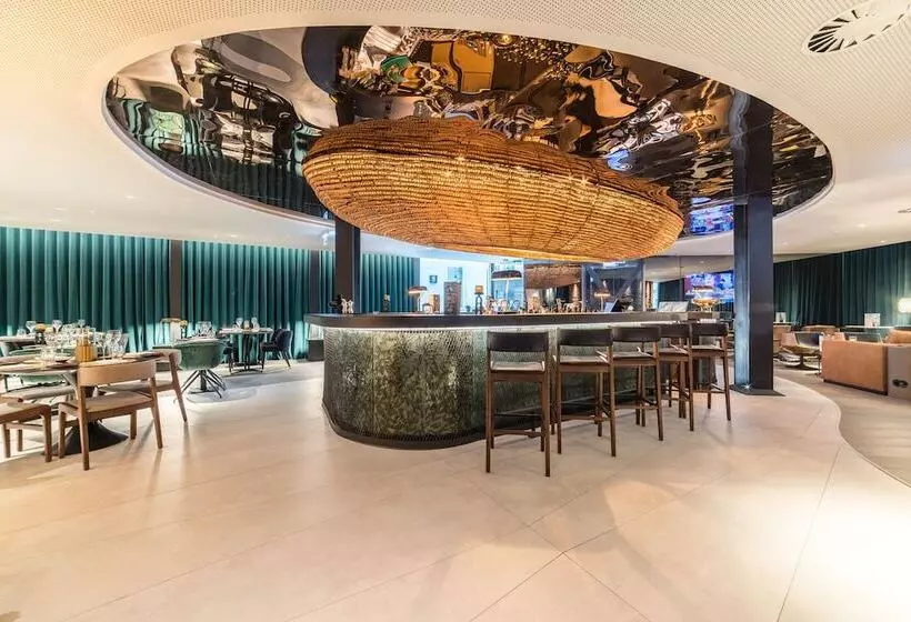 Hotelli Porto Royal Bridges