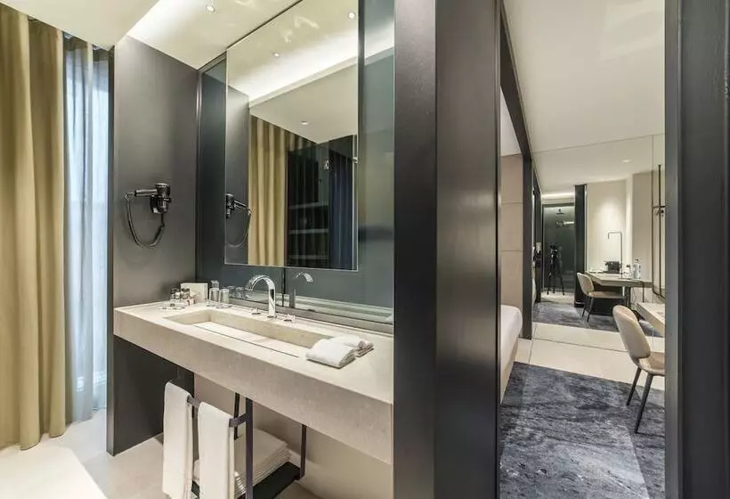 Hotelli Porto Royal Bridges