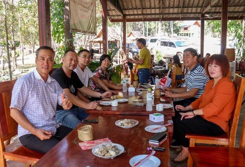 בית מלון כפרי Soutchai Resort