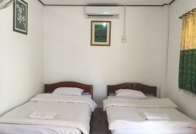 בית מלון כפרי Soutchai Resort