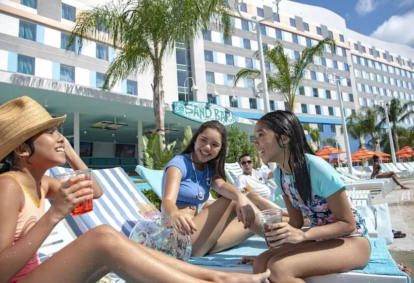 Universal Endless Summer Resort - Surfside Inn and Suites