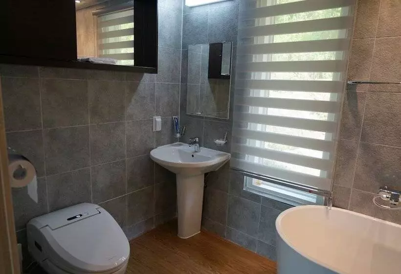 Moonlight Village Pension