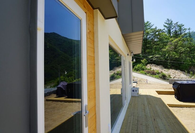 Moonlight Village Pension