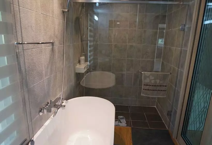 Moonlight Village Pension