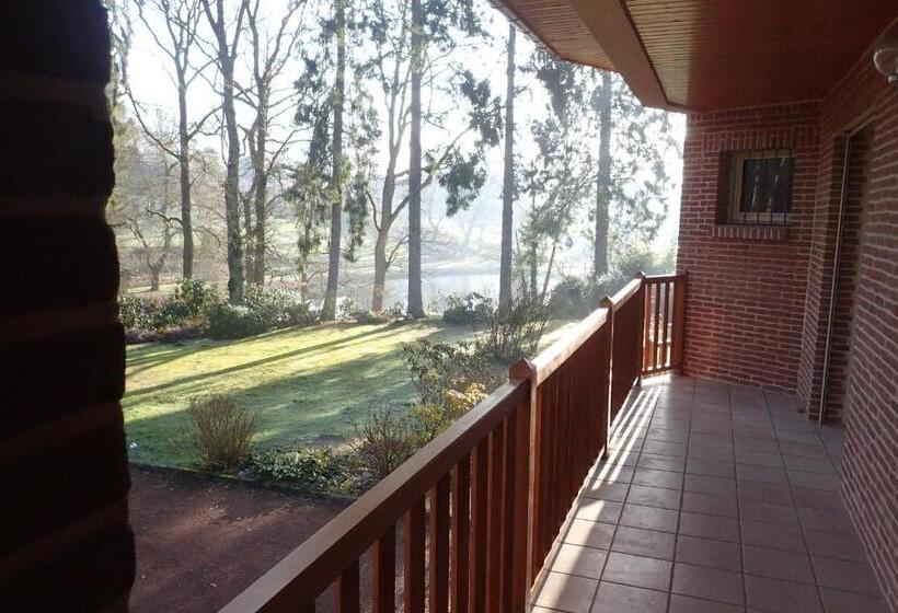 ペンション Au Charme Du Lac Piscine Chauffé Proche Parc Et Restaurant Du Casino