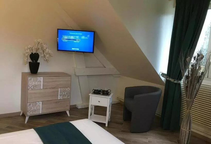 Majatalo Au Charme Du Lac Piscine Chauffé Proche Parc Et Restaurant Du Casino