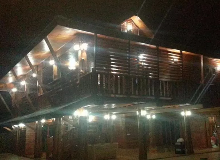 پانسیون Huanmaisakngam Resort