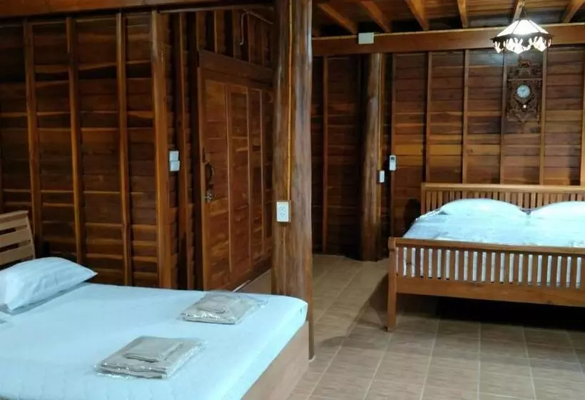 پانسیون Huanmaisakngam Resort